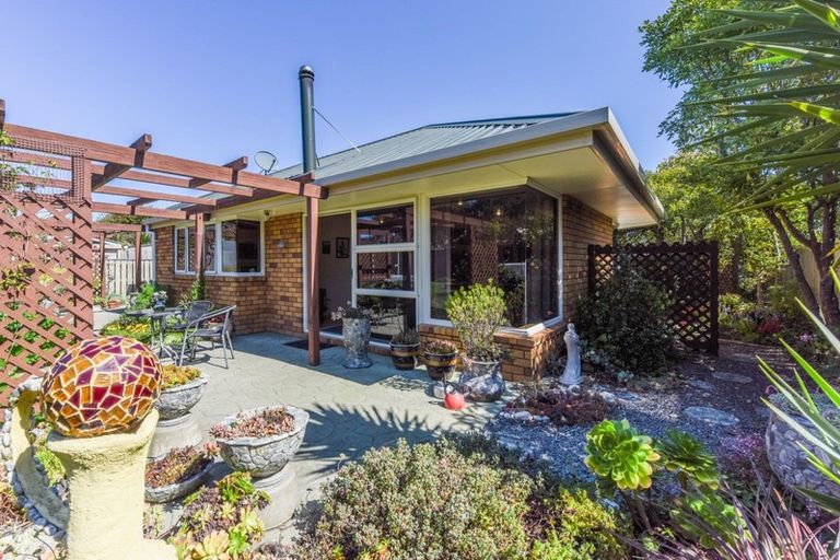 Photo of property in 72 Iwa Street, Mapua, 7005