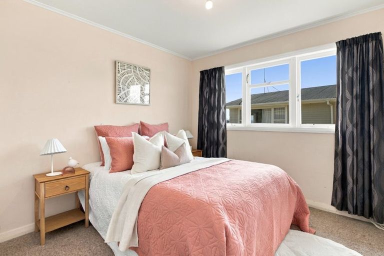 Photo of property in 11 Gray Avenue, Te Puke, 3119