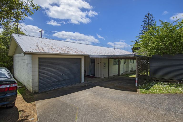 Photo of property in 1 Aratiatia Place, Tikipunga, Whangarei, 0112