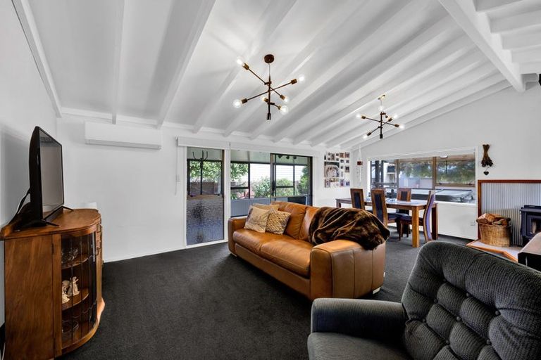 Photo of property in 10 Kamahi Avenue, Hawera, 4610