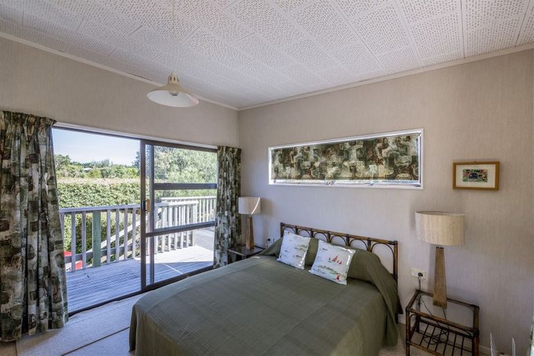 Photo of property in 668 Waikawa Beach Road, Waikawa Beach, Manakau, 5573