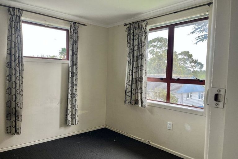 Photo of property in 38 Tudor Road, Henderson, Auckland, 0610