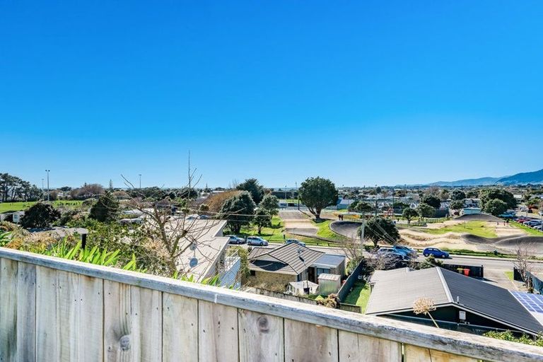 Photo of property in 23 Percival Road, Paraparaumu Beach, Paraparaumu, 5032