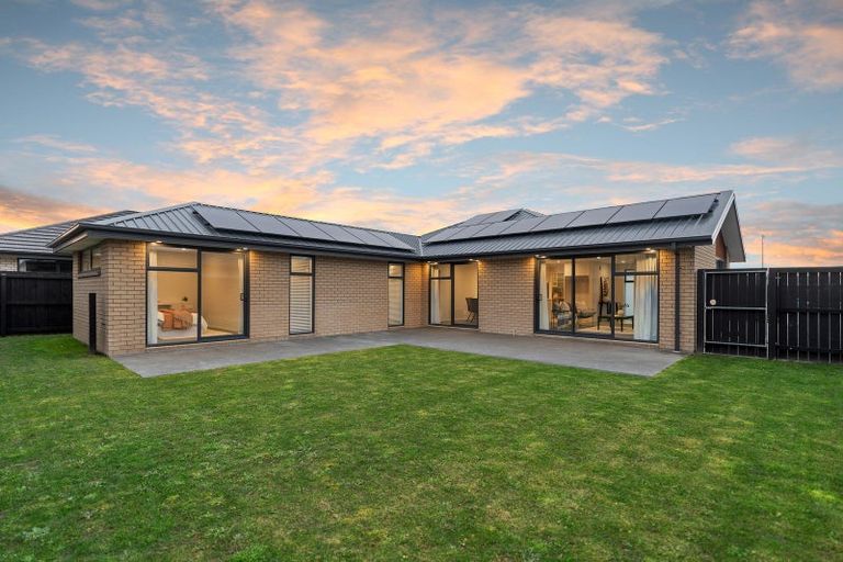 Photo of property in 22 Furlong Street, Yaldhurst, Christchurch, 8042