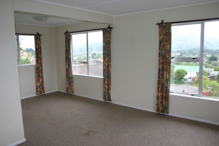 Photo of property in 16 Tyrone Grove, Wainuiomata, Lower Hutt, 5014