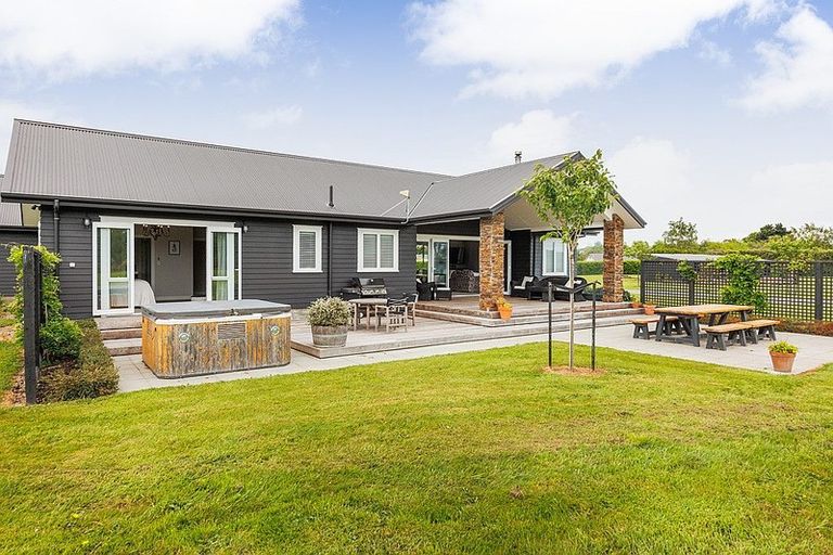 Photo of property in 167 Oroua Road, Kairanga, Palmerston North, 4475