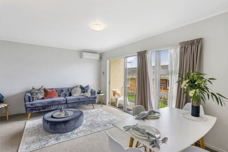 Photo of property in 2/34 Watea Road, Sandringham, Auckland, 1025