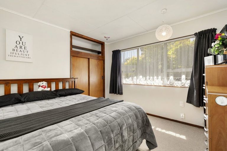 Photo of property in 8 Radiata Grove, Brown Owl, Upper Hutt, 5018