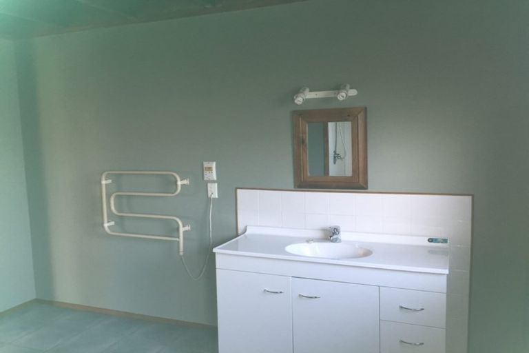 Photo of property in 14 Cole Road, Te Kopuru, 0391