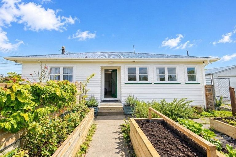 Photo of property in 5 Huia Street, Masterton, 5810
