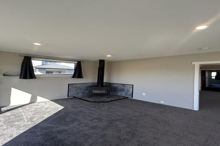 Photo of property in 135 Queenspark Drive, Parklands, Christchurch, 8083