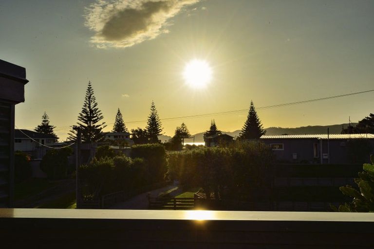 Photo of property in 39 Kuku Avenue, Mahia, Nuhaka, 4198