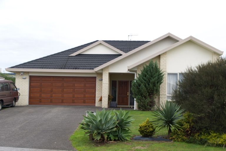Photo of property in 15 Bowscale Place, Northpark, Auckland, 2013