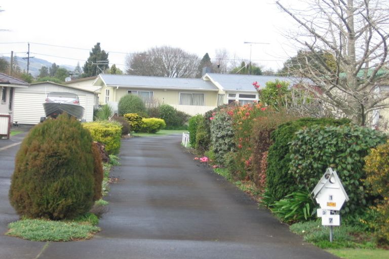 Photo of property in 2/7 Albert Street, Papakura, 2110