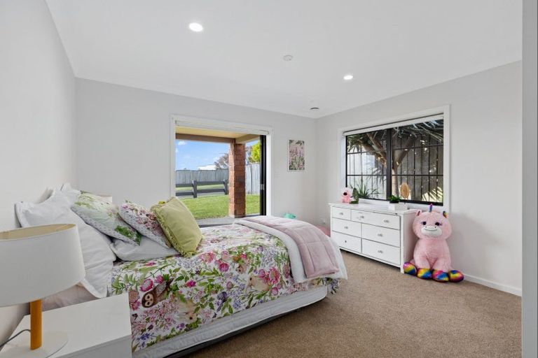 Photo of property in 28 Island View Drive, Gulf Harbour, Whangaparaoa, 0930