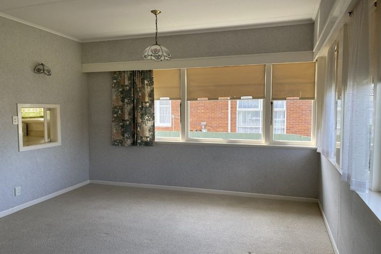 Photo of property in 16 Nicholson Avenue, Papatoetoe, Auckland, 2025