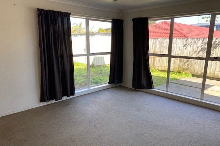 Photo of property in 49 Halver Road, Hillpark, Auckland, 2102