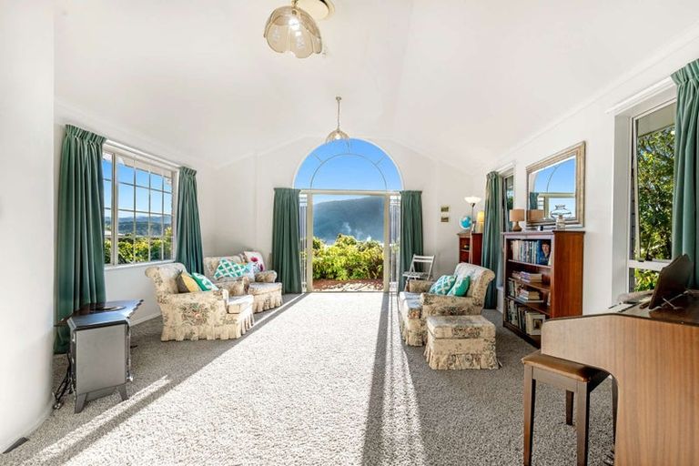 Photo of property in 22 Rimu Terrace, Waikawa, Picton, 7220