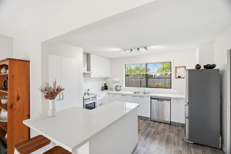 Photo of property in 55 Townshend Crescent, Halswell, Christchurch, 8025