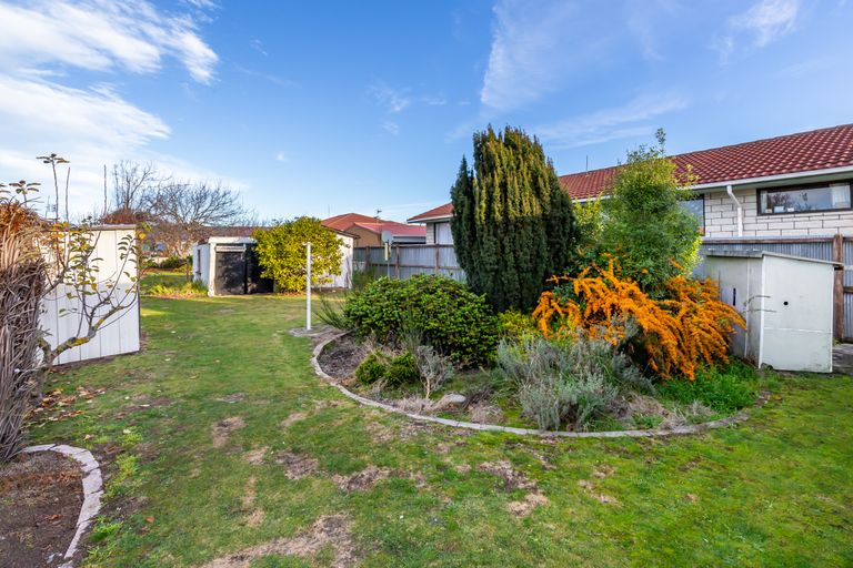 Photo of property in 13 Cradock Street, South New Brighton, Christchurch, 8062