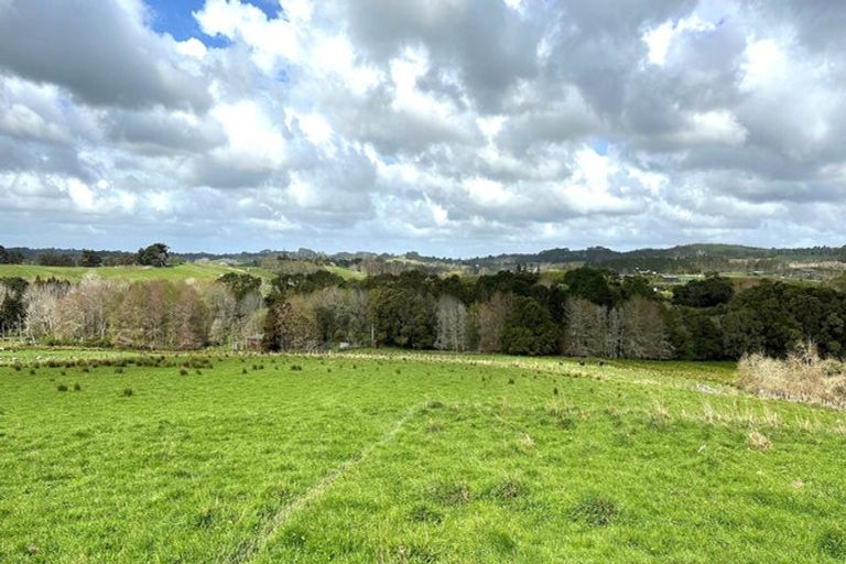 Photo of property in 234 Forestry Road, Waitoki, Kaukapakapa, 0871