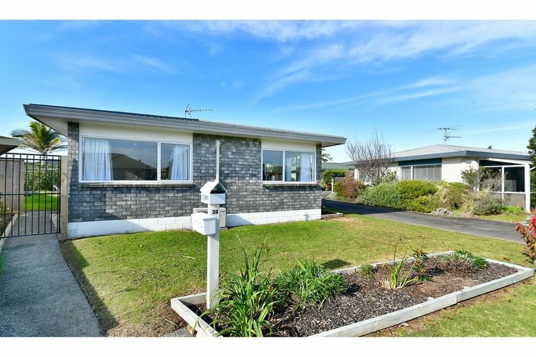 Photo of property in 34a Lakeside Drive, Orewa, 0931