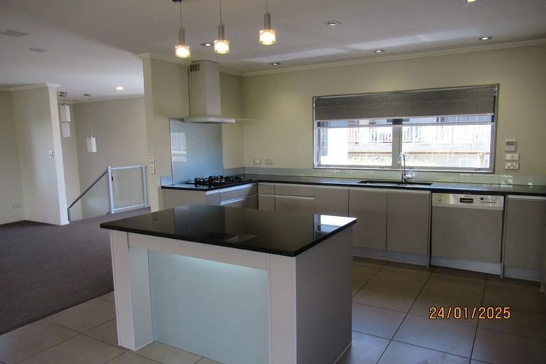 Photo of property in 4313a Great North Road, Glendene, Auckland, 0602