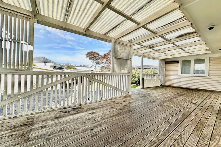 Photo of property in 5 Nield Road, Manurewa, Auckland, 2102