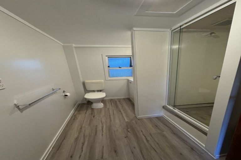 Photo of property in 74 Crows Road, Swanson, Auckland, 0614