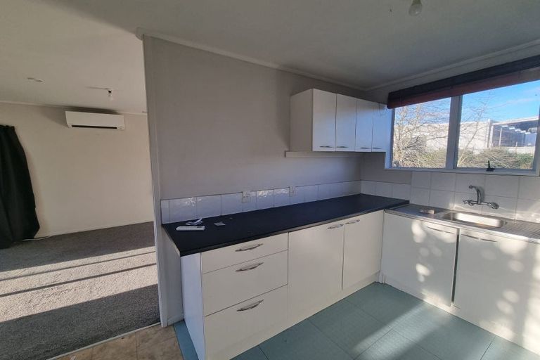 Photo of property in 2/14 Trimdon Street, Randwick Park, Auckland, 2105