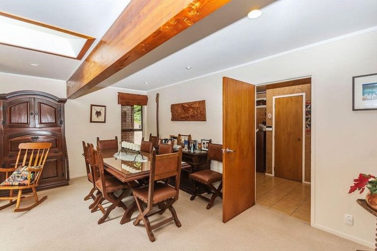 Photo of property in 733 Scenic Drive, Henderson Valley, Auckland, 0612