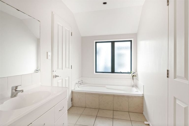 Photo of property in 10a Elizabeth Street, Riccarton, Christchurch, 8011