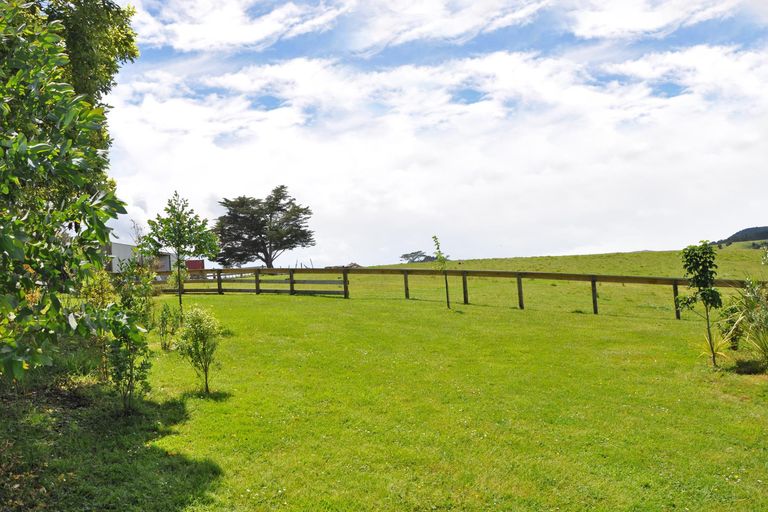 Photo of property in 66 Waiteitei Road, Wellsford, 0974