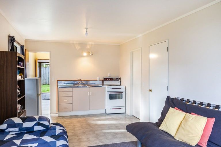 Photo of property in 2/11 Kereru Street, Two Mile Bay, Taupo, 3330