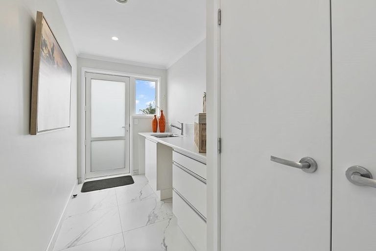 Photo of property in 36 Manhattan Rise, Orewa, 0931