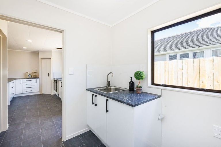 Photo of property in 4 Ngarimu Street, Roslyn, Palmerston North, 4414