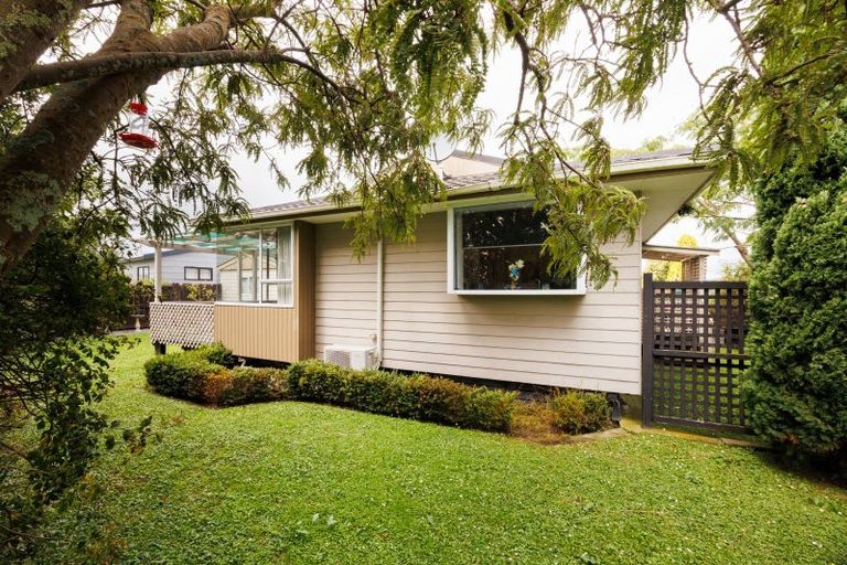 Photo of property in 24b Cargill Grove, Kelvin Grove, Palmerston North, 4414