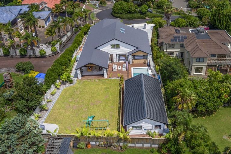 Photo of property in 8 St Elmo Rise, Shamrock Park, Auckland, 2016