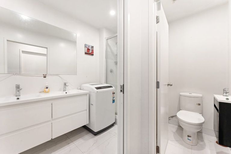 Photo of property in 7 Clarion Place, Glendene, Auckland, 0602