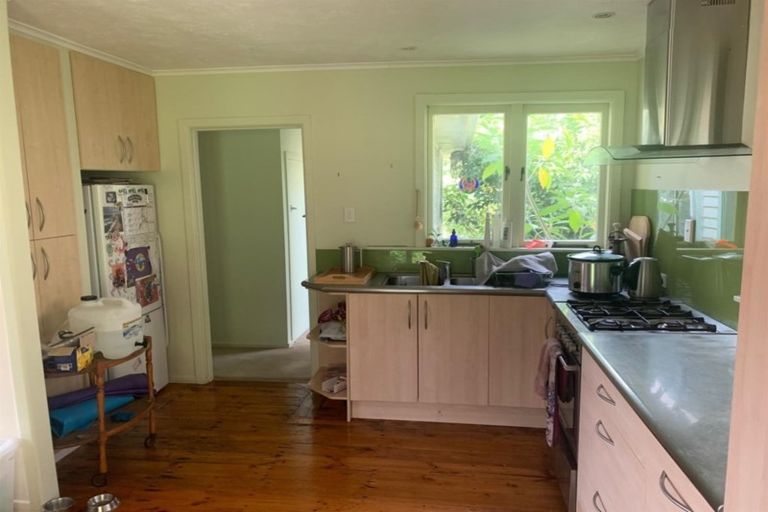 Photo of property in 727 Swanson Road, Swanson, Auckland, 0612