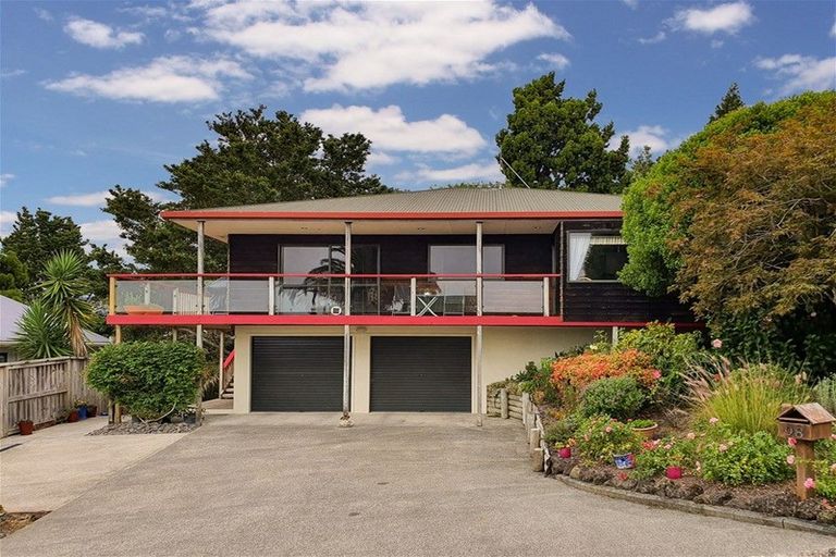 Photo of property in 98 Te Haumi Drive, Paihia, 0200