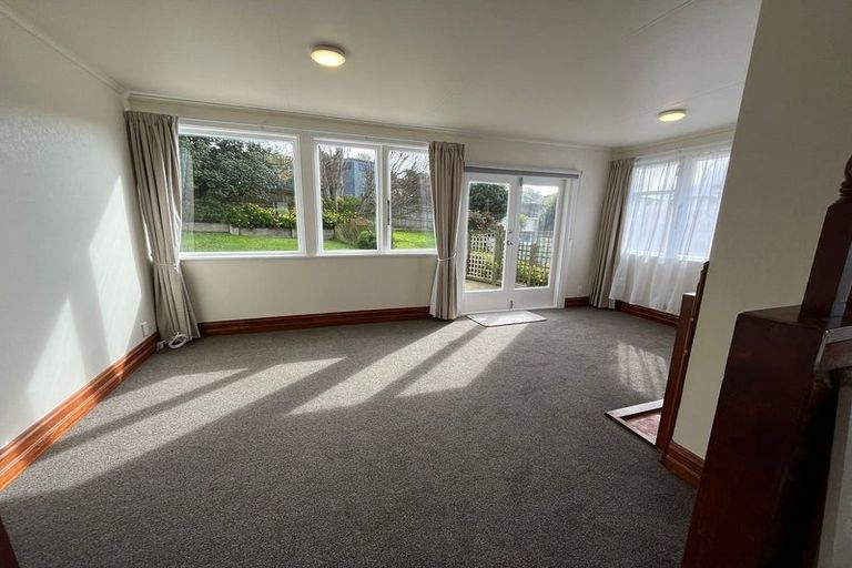 Photo of property in 23 Rangituhi Crescent, Takapuwahia, Porirua, 5022