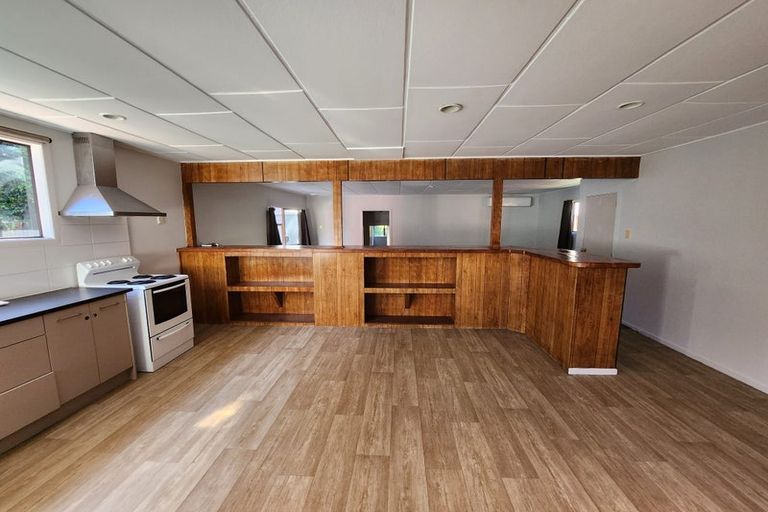 Photo of property in 105 Tidal Road, Mangere, Auckland, 2022