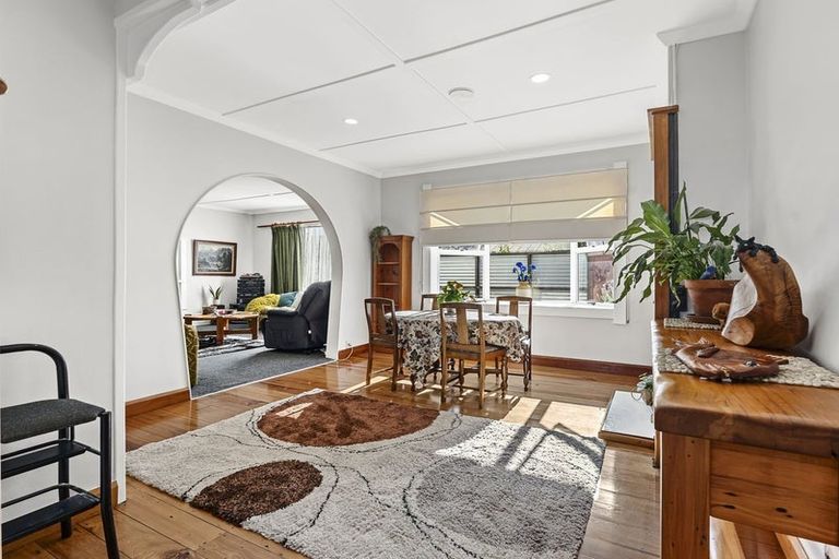 Photo of property in 219 Devon Street West, New Plymouth, 4310