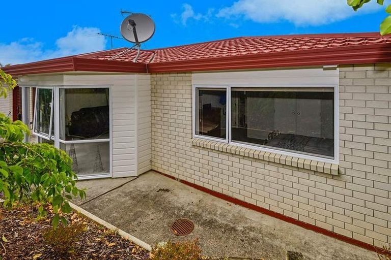 Photo of property in 130b Lakeside Drive, Orewa, 0931