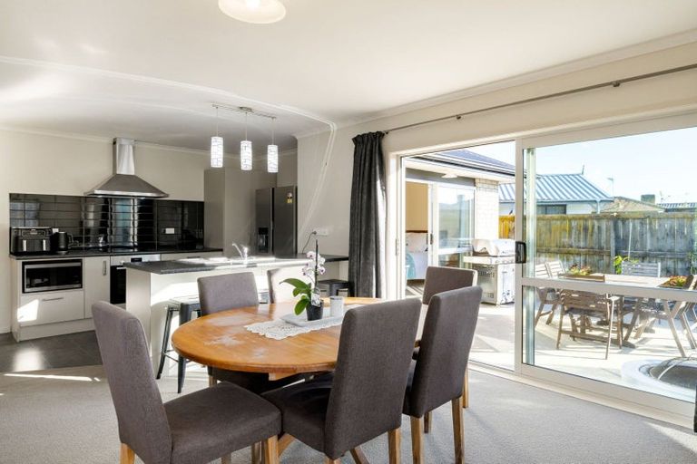 Photo of property in 9a Dover Road, St Andrews, Hamilton, 3200