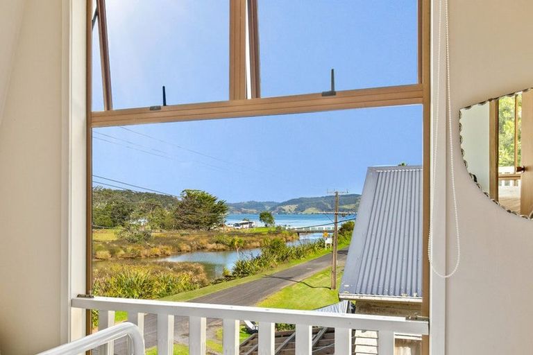 Photo of property in 15 Huia Dam Road, Huia, Auckland, 0604