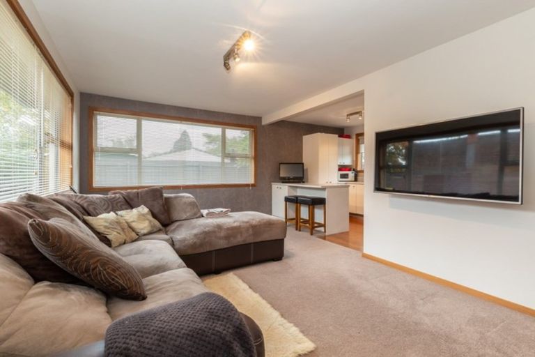 Photo of property in 2/128 Foremans Road, Islington, Christchurch, 8042