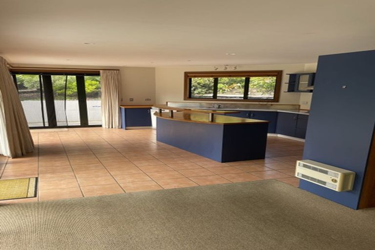 Photo of property in 2 Victoria Road, Omata, New Plymouth, 4374