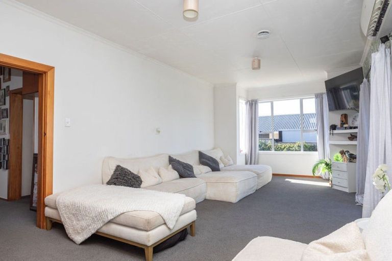 Photo of property in 11 Smith Street, Dannevirke, 4930